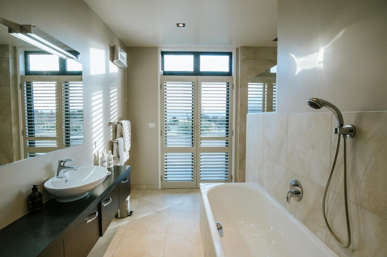 Mt Gold Retreat - Sleeps 8 - Spa Pool - Tennis Court Wanaka Exterior foto